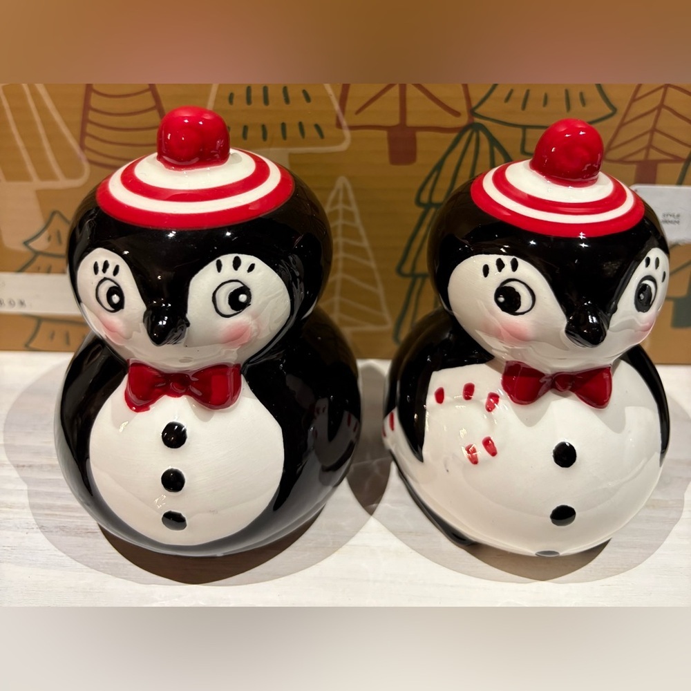 Penguin Salt and Pepper Shakers